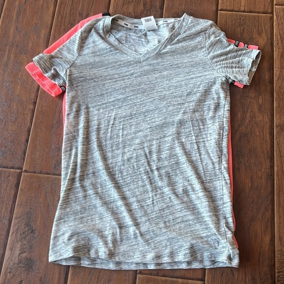 - PINK Victoria's Secret Bundle, Shirts and Leggings Set - Size Small/XS - Picture 5 of 5